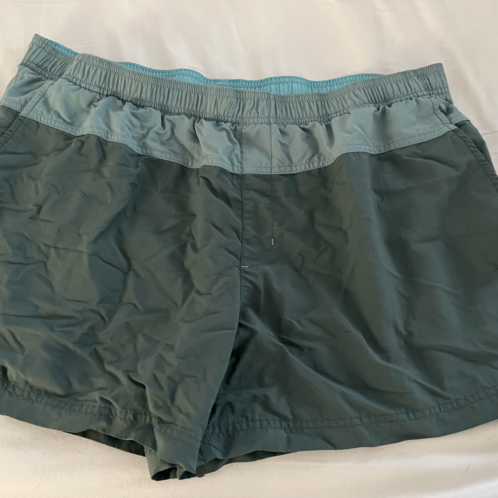 Columbia quick dry hiking shorts XL women